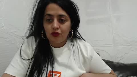 Snapshot of reeapassion chatting on March 1, 2025, 7:04 pm Reea online show from March 1, 2025, 7:04 pm