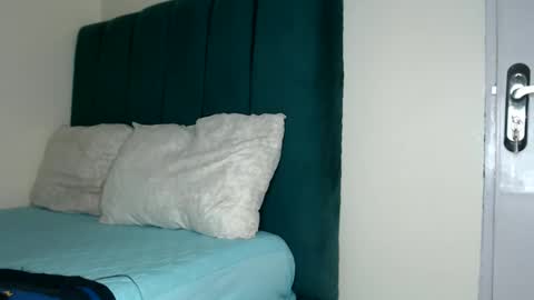 Reem online show from November 13, 2025, 2:54 am