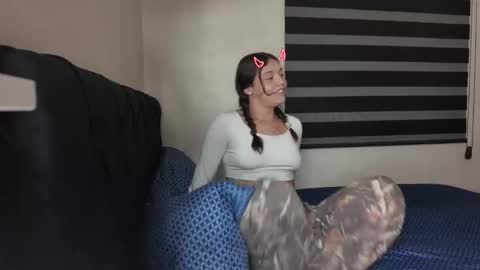 Snapshot of reenatheplug chatting on April 6, 2026, 3:15 am ReenaThePlug online show from April 6, 2026, 3:15 am