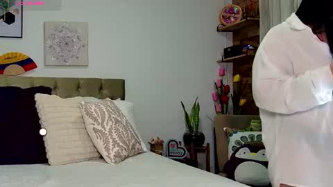 Yanella online show from July 26, 2026, 12:34 pm