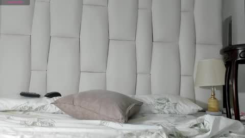 regiina_doll online show from February 11, 2025, 7:02 am