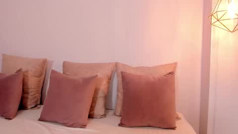 Regina  online show from March 11, 2025, 9:37 pm