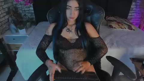 Snapshot of regina_storm chatting on June 26, 2026, 3:00 am online show from June 26, 2026, 3:00 am