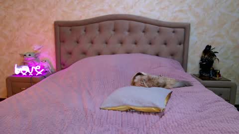 Snapshot of regina_zbarskaya chatting on April 30, 2026, 8:48 pm Regina online show from April 30, 2026, 8:48 pm