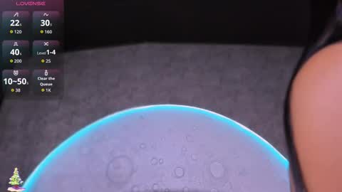 reiinachloe online show from November 17, 2025, 4:13 pm