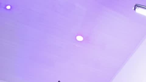 Snapshot of reikaminato chatting on September 18, 2025, 1:24 pm Reika online show from September 18, 2025, 1:24 pm