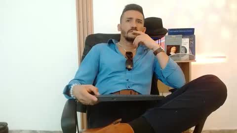   REIKO  online show from November 27, 2025, 4:09 pm