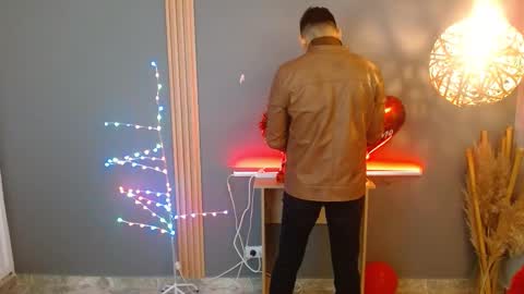   REIKO  online show from February 16, 2026, 2:13 pm