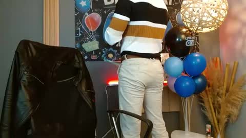   REIKO  online show from April 18, 2026, 3:16 pm