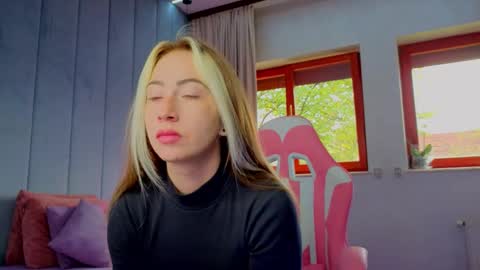 reina cummings online show from October 26, 2025, 7:03 am