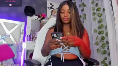 Snapshot of reina_love2 chatting on January 22, 2025, 1:00 pm Reina online show from January 22, 2025, 1:00 pm