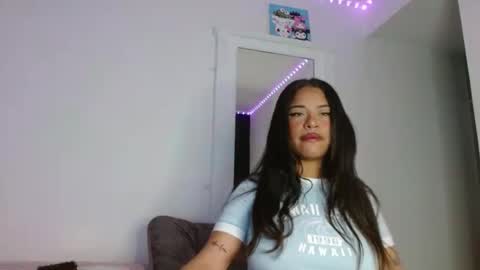 reina_reina online show from September 15, 2025, 11:16 pm