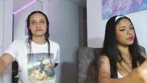 reina_reina online show from May 27, 2026, 2:52 am