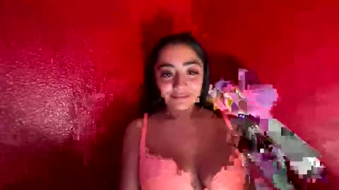 Snapshot of reinaassss chatting on April 23, 2026, 12:40 pm reinaassss online show from April 23, 2026, 12:40 pm