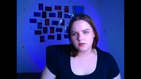 Reina online show from March 25, 2026, 7:03 am