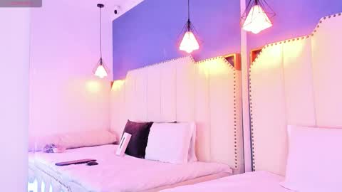 Miah online show from November 16, 2025, 4:18 am