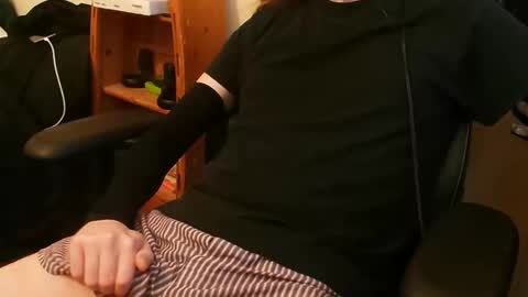 Relyk90 online show from November 9, 2025, 1:26 am