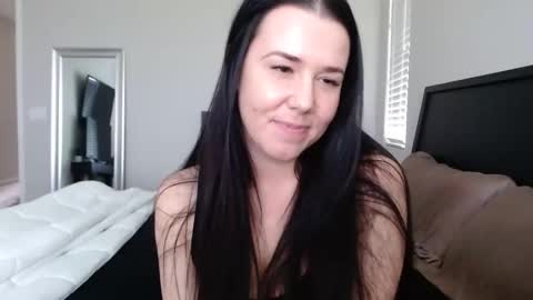 Snapshot of remybella2017 chatting on January 5, 2026, 6:55 pm Bella Lively online show from January 5, 2026, 6:55 pm