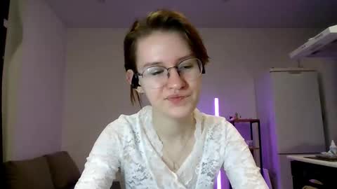 Snapshot of renaeblaski chatting on March 26, 2026, 6:24 pm Claire online show from March 26, 2026, 6:24 pm