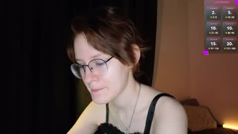Snapshot of renaeblaski chatting on May 30, 2026, 7:22 pm Claire online show from May 30, 2026, 7:22 pm