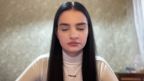 Snapshot of renata_a1 chatting on September 29, 2025, 12:43 pm Renata online show from September 29, 2025, 12:43 pm