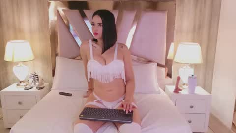 Snapshot of renata_black_ chatting on September 12, 2025, 10:37 am Renata online show from September 12, 2025, 10:37 am