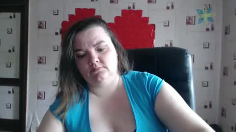 renataoia online show from March 2, 2025, 11:07 am