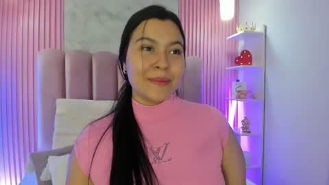 Snapshot of renatapeach chatting on August 3, 2026, 11:59 am RenataPeach online show from August 3, 2026, 11:59 am