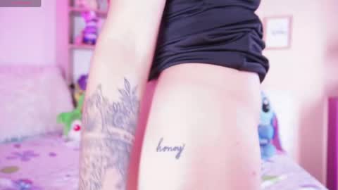 renatha_taylor_ online show from May 19, 2026, 3:07 pm