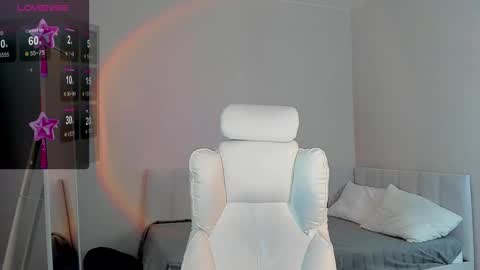 Rene online show from December 3, 2025, 12:36 pm