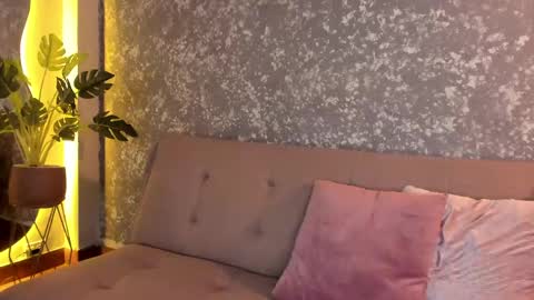 Snapshot of renee_shelby_ chatting on April 29, 2026, 9:54 pm Renee Shelby online show from April 29, 2026, 9:54 pm