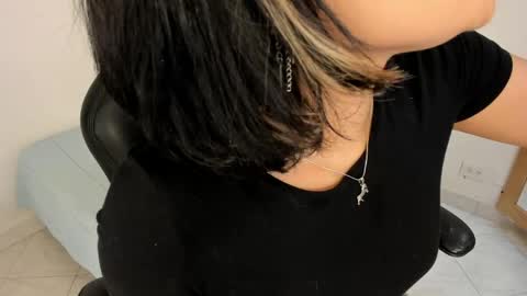 Snapshot of renee_shelby_ chatting on June 4, 2026, 8:48 pm Renee Shelby online show from June 4, 2026, 8:48 pm