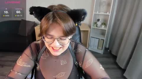 renee_turner online show from March 4, 2025, 8:24 am