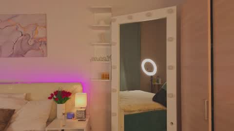 Snapshot of reneefoxy_ chatting on June 12, 2026, 1:04 am reneefoxy_ online show from June 12, 2026, 1:04 am