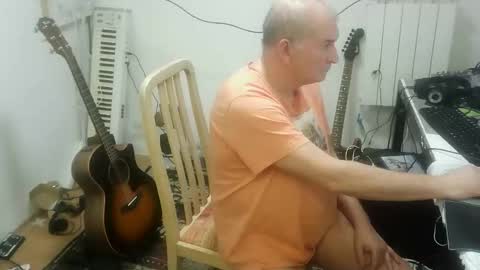 Snapshot of renefr chatting on January 18, 2026, 11:30 pm renefr online show from January 18, 2026, 11:30 pm