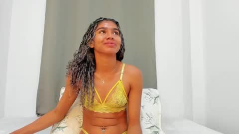  Renata  online show from February 8, 2025, 11:01 am