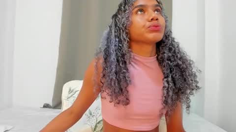  Renata  online show from February 24, 2025, 12:26 pm