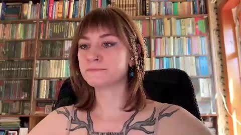 Snapshot of retromarie chatting on June 15, 2026, 7:21 am Rie online show from June 15, 2026, 7:21 am