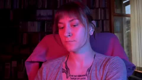 Snapshot of retromarie chatting on June 25, 2026, 4:44 pm Rie online show from June 25, 2026, 4:44 pm