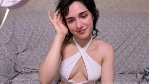 Ewiwi online show from September 14, 2025, 5:45 pm