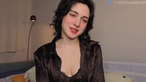 Ewiwi online show from February 12, 2026, 3:29 pm