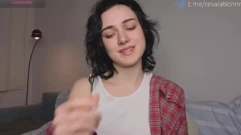 Ewiwi online show from March 3, 2026, 4:46 pm