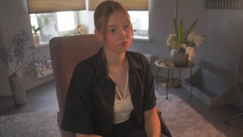 Snapshot of revamcallister chatting on May 7, 2026, 12:10 pm revamcallister online show from May 7, 2026, 12:10 pm