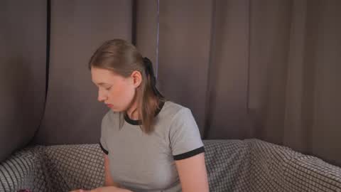 Snapshot of revamcallister chatting on May 10, 2026, 10:20 am revamcallister online show from May 10, 2026, 10:20 am