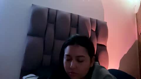 Rexa y blade  online show from September 15, 2025, 3:50 am