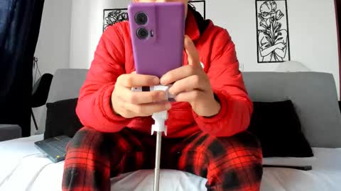 reymasterhot online show from September 14, 2025, 6:51 pm