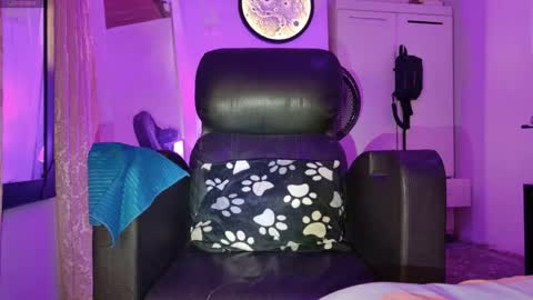 ReyKen online show from April 18, 2026, 5:00 am