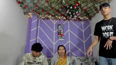 Snapshot of reymoushiroygue chatting on October 3, 2025, 1:30 pm reymoushiroygue online show from October 3, 2025, 1:30 pm