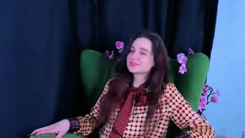 Snapshot of reynaedge chatting on June 3, 2026, 2:33 pm reynaedge online show from June 3, 2026, 2:33 pm