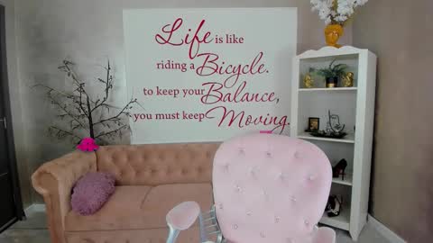   online show from October 1, 2025, 4:24 pm